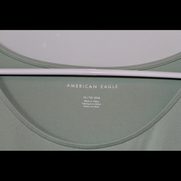 American Eagle green long sleeve crop top - Picture 3 of 4
